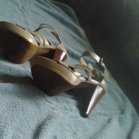 Sandals - Picture 2 of 3